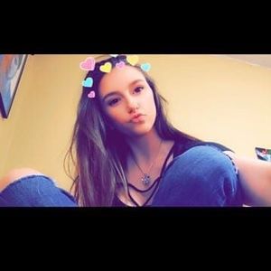 Meet your Posher, Denise